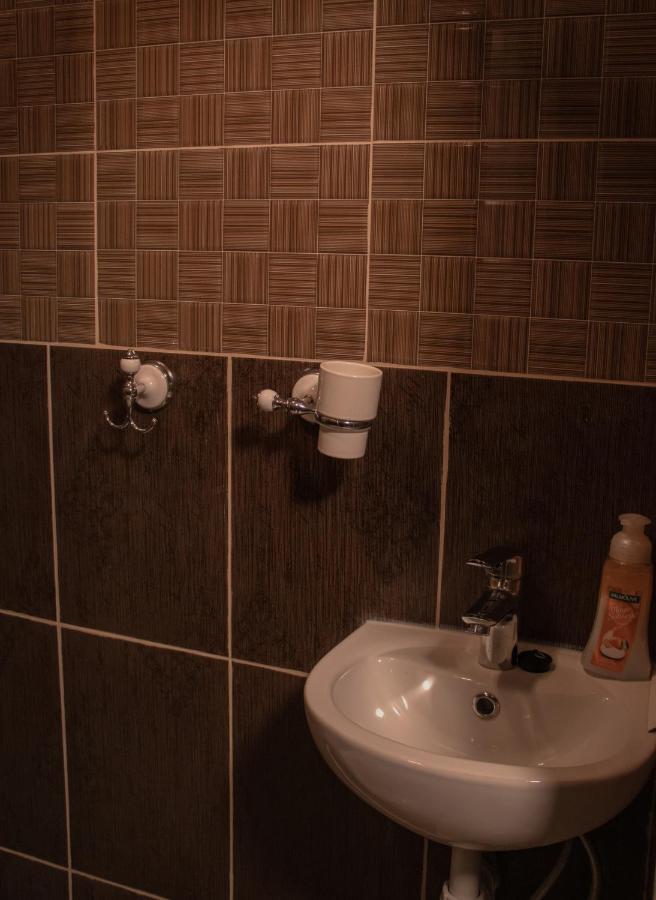 Kurbrauksim Windau Rooms Ventspils Esterno foto